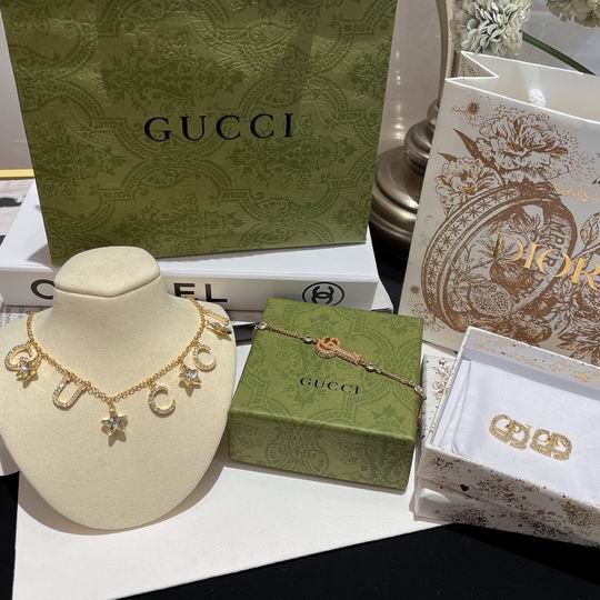 Gucci Suits 01lyh45